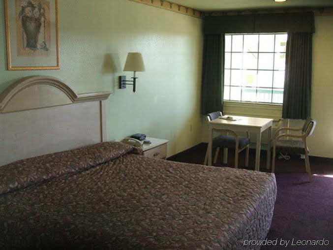 Scottish Inn And Suites Nrg Park/Texas Medical Center - Хьюстон Номер фото